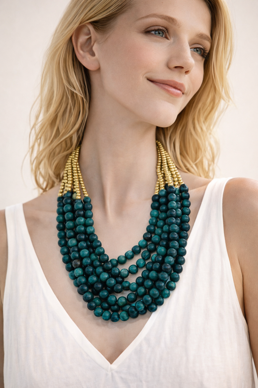 Collana Multistrato con Perline Colorate e Dettagli Oro – Stile Boho Naturale Donna