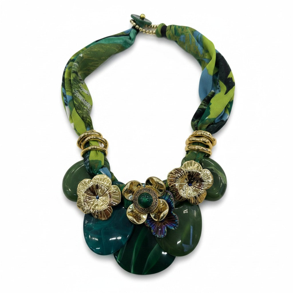 Collana Moda con Fascia in Tessuto e Maxi Ciondoli – Stile Boho Elegante Donna