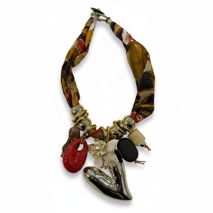 Collana Moda con Fascia in Tessuto e Ciondoli – Stile Boho Chic Donna
