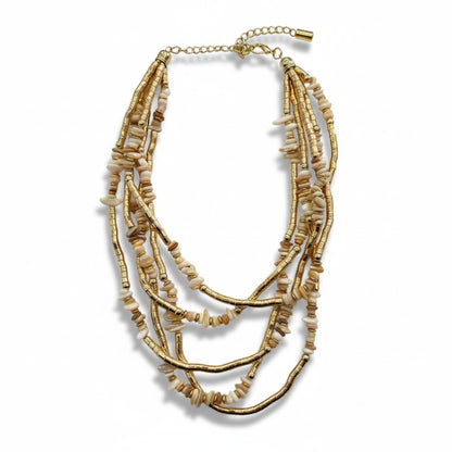 Collana Multistrato con Dettagli Dorati e Pietre Naturali – Stile Boho Elegante
