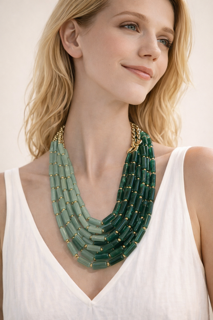 Collana Multistrato Verde con Perline – Stile Elegante e Raffinato Donna