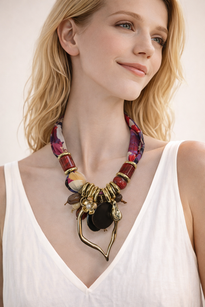 Collana Moda con Fascia in Tessuto e Ciondolo a Cuore – Stile Boho Elegante Donna
