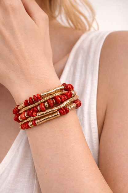Bracciale Elastico Multigiro con Perline Colorate e Dettagli Oro – Stile Boho Chic Donna