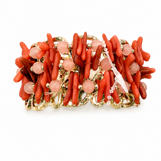 Bracciale Statement Corallo con Perle Rosa e Dettagli Dorati
