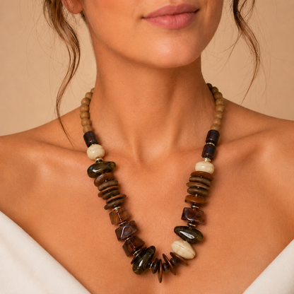 Collana Statement in Legno e Resina Naturale
