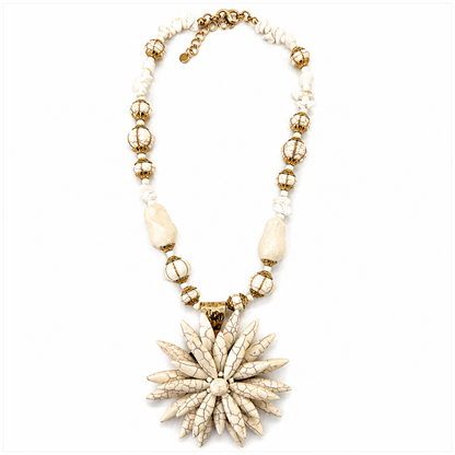 Collana Statement Bianca con Maxi Fiore in Pietra Naturale – Collana Elegante Donna