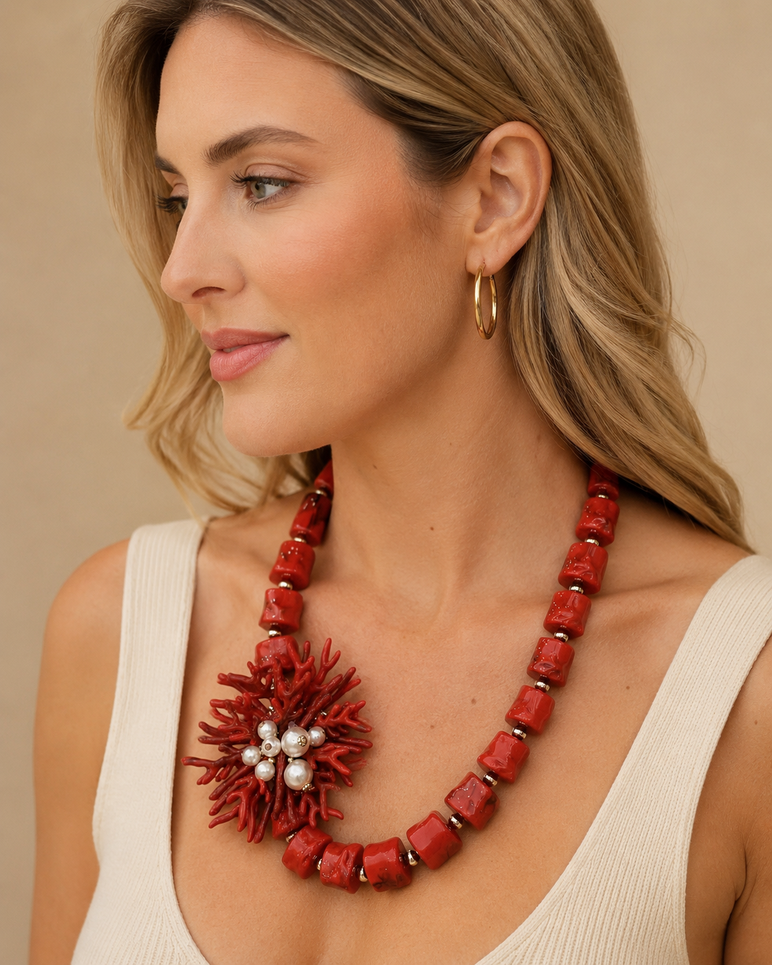 Collana Corallo Rosso Statement con Perle Decorative – Collana Elegante Mare Donna