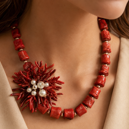 Collana Corallo Rosso Statement con Perle Decorative – Collana Elegante Mare Donna