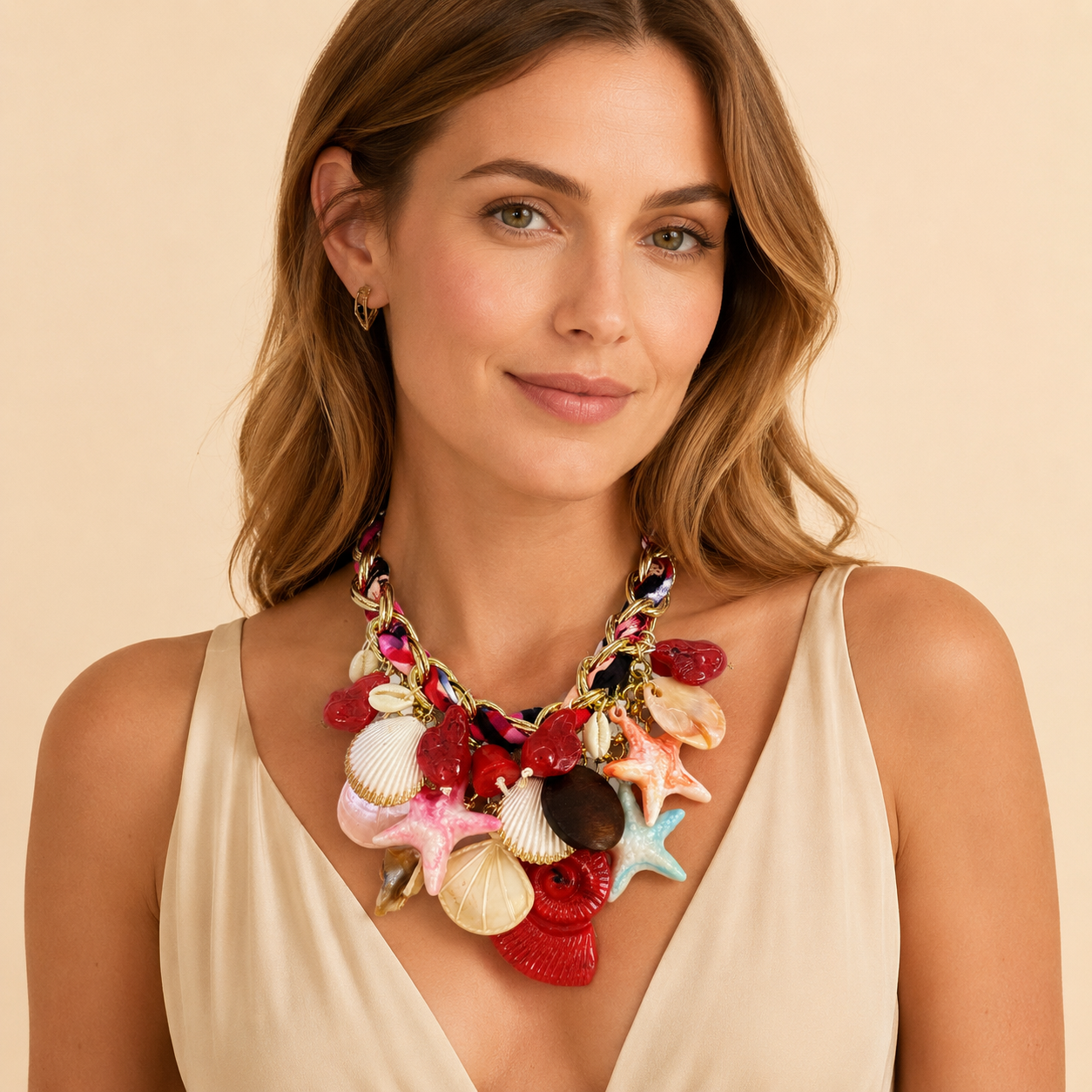Collana Statement Marina con Conchiglie, Stelle Marine e Catena Dorata Multicolor – Collana Donna Estate