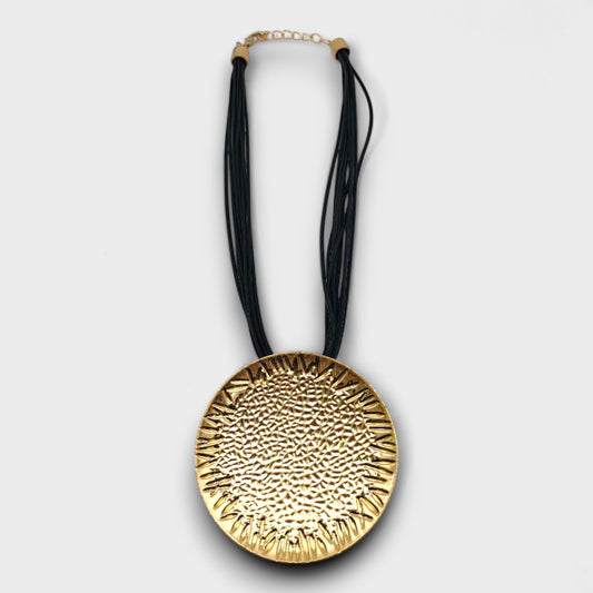 Collana Sole Martellato – Minimal Chic in Metallo Dorato/Argentato