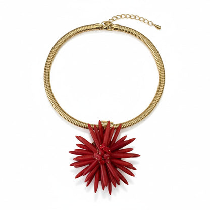 Collana Girocollo Dorata con Maxi Fiore Rosso – Statement Necklace da Donna