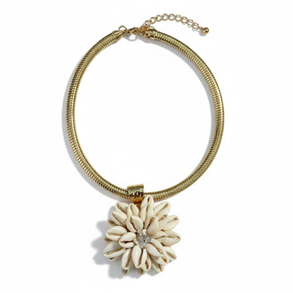 Collana Rigida Dorata con Pendente a Conchiglie – Stile Mare Elegante