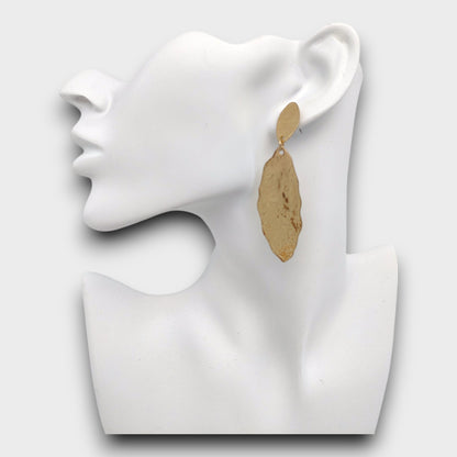 Orecchini Foglia Martellata – Oro & Argento