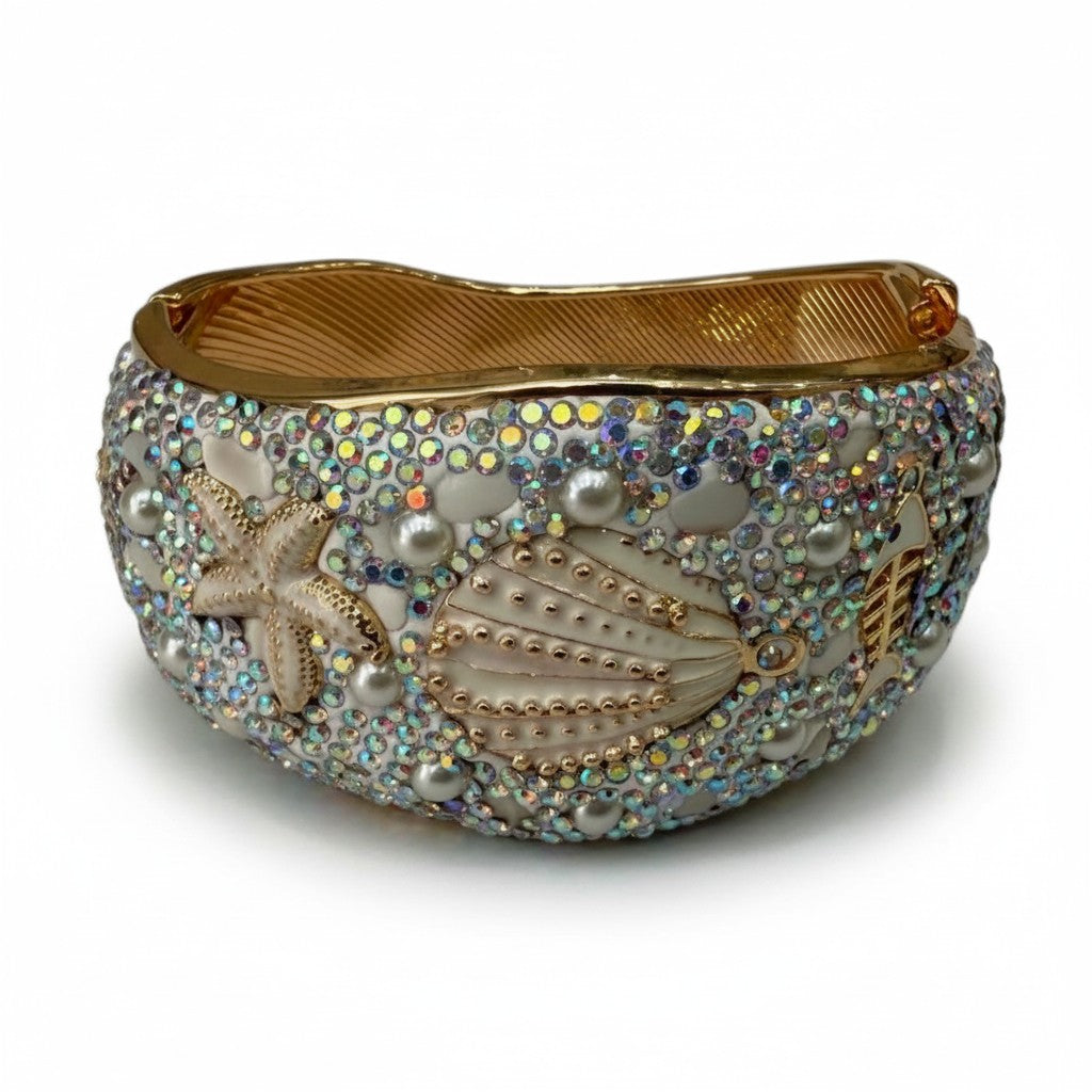 Bracciale Rigido con Conchiglie e Cristalli – Stile Mare Lusso